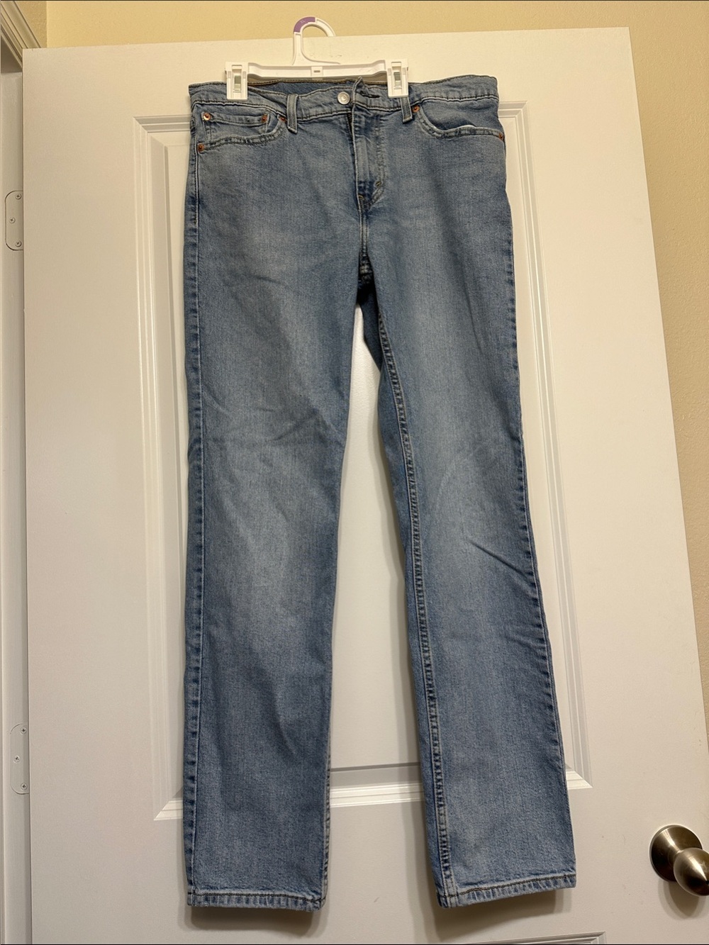 Levi's Light Blue Women’s Straight-Leg Jeans size -W 33 L 32